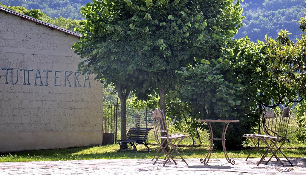 Gasthaus Tuttaterra Serra San Quirico Exterior foto