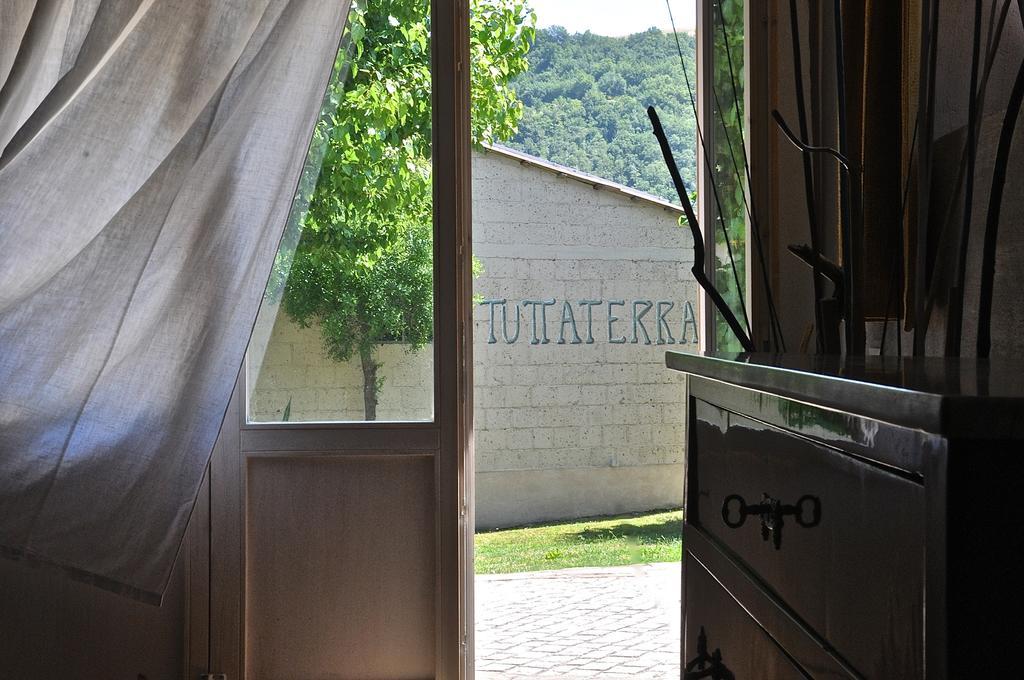 Gasthaus Tuttaterra Serra San Quirico Zimmer foto